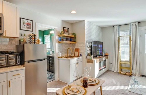 Concord Apartment | Deck, Patio! Charming Concord Studio Near Speedway