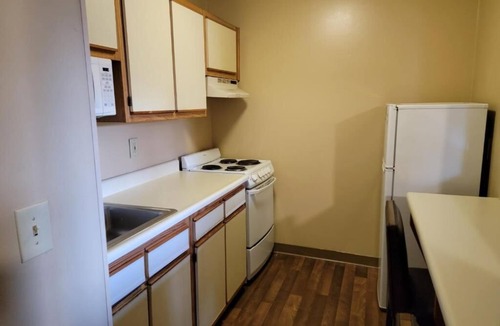 Cary Apartment | Deluxe Studio at Extended Stay Cary 2