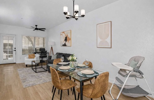 North Scottsdale Apartment | Desert Escape 2 Bedroom w Pool, Gym & Pickleball