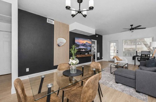 North Scottsdale Apartment | Desert Escape 2 Bedroom w Pool, Gym & Pickleball