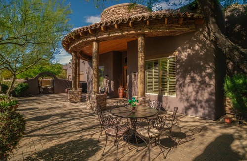 East Mesa House | Desert Mountain Views~ Pool~ Patio Bar~ All King Beds~ Near Hiking & Golf