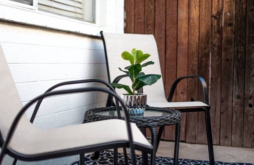 Riverside House | Desert Ruby-Walking distance to ASU-Cozy Apartment