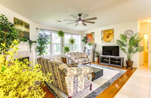 Spring House | Devonshire in Spring 4BR, 2.5BA home in quiet, tree lined, peaceful neighborhood