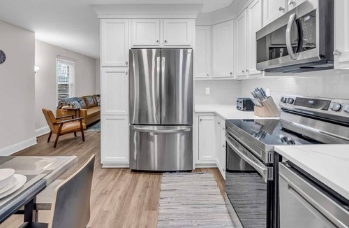 Dilworth Apartment | Dilworth Retreat | Walk to Shops/Restaurants