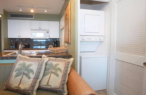 Honokowai Apartment | Direct Oceanfront View at Mahana Studio, King Bed - Kaanapali Next to Boardwalk