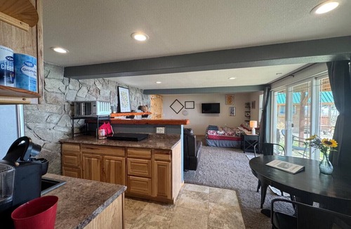 Salamatof House | Discover Kenai Base Camp