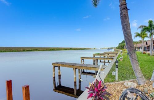 Okeechobee House | Dock & Views! Waterfront Cabin on Lake Okeechobee