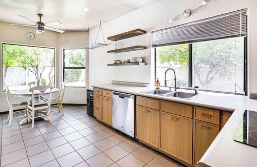 Buenavante House | Dog Friendly! Modernist Oasis in North Scottsdale