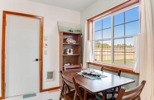 Ocean Park House | Downtown home with private hot tub & WiFi - walk to beach - dog-friendly yard