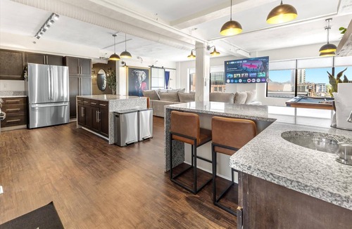 Wholesale District Apartment | Downtown Indy Double Unit Penthouse Near ICC