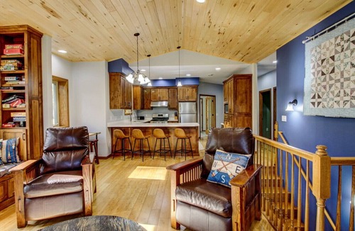 Brainerd Cabin | Eagle`s Nest - Main House/Guest House