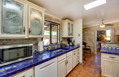 Tucson House | Eclectic Tucson Home 2 Mi to Saguaro National Park