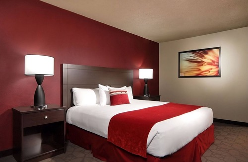 Laughlin Hotel | Edgewater Casino Resort, Sedona River View King Room, Free Onsite Parking