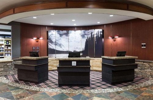 Midtown Anchorage Hotel | Embassy Suites by Hilton Anchorage