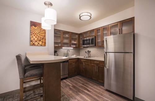 Midtown Anchorage Apartment | Equipped Suite in a Central Location | Free Daily Breakfast + Heated Indoor Pool Access