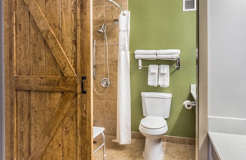 Marshall Hotel | EverSpring Inn & Suites