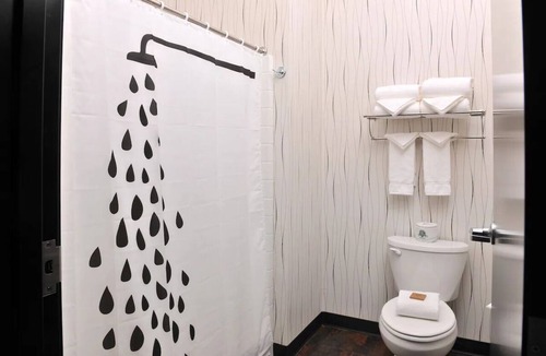 Independence Hotel | Expanded 2 Queen Beds with Sofa Sleeper, Stoney Creek Kansas City