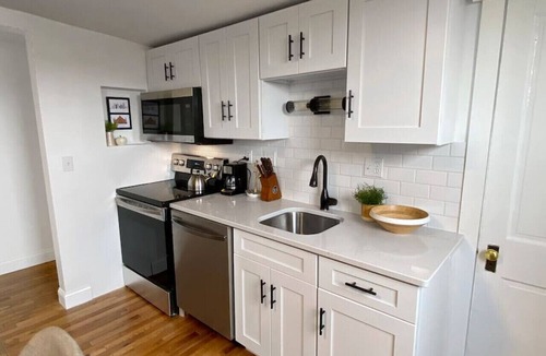 Mount Adams Condo | Explore Downtown and Mount Adams with River Views!