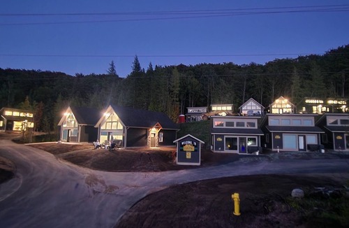 Munising Ski Chalet | EXPLORE Munising Studio Suite 105