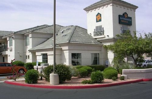Ahwatukee Foothills Hotel | Extended Stay America Suites Phoenix Chandler E Chandler Blv
