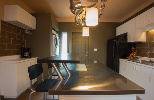 Norwood Apartment | Extended Stay Corporate Furnished Apartment - OCD clean - Budget friendly