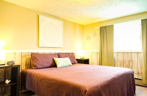 Bessemer Apartment | Fall Getaway