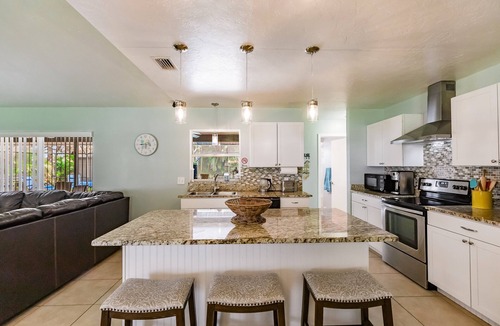 Laurel House | Fantastic 3-bedroom house with private heated pool
