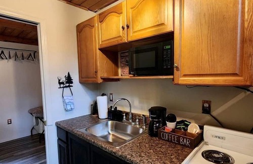 Bear Creek Cabin | Fantastic Cabin Next to Wonderful Hiking Trails in Seward, Alaska