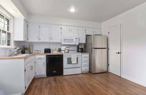 Olathe House | MAJOR INTERNATIONAL SPORTING EVENT WC Ready Sleeps 13/5BR Mins to Stadium!