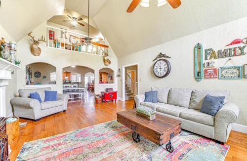 Denison House | Fire Pit + Sauna: Spacious Lake Texoma Retreat!