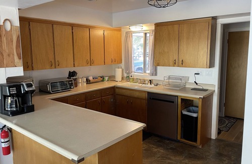 Cherry Hill House | Flagstaff Hide-a-Way! Walk to downtown!