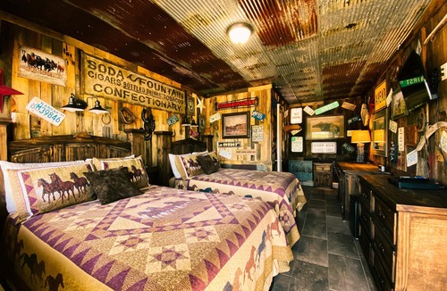 Cape Fair Hotel | Flat Creek Lodge