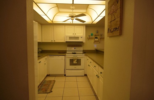 Ormond Beach Condo | Flip Flops At The Beach
