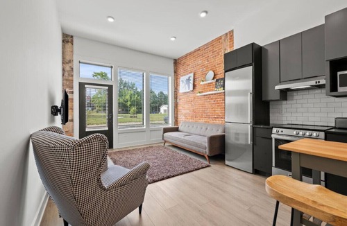 Near East Columbus Apartment | Franklin Park, Luxury New Build + Free Parking!