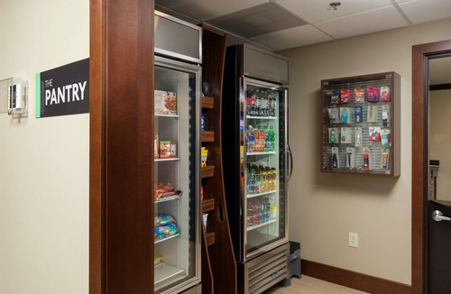 Polaris Apartment | Free Breakfast Buffet & Pool Access. King Studio Near THE Ohio State University.