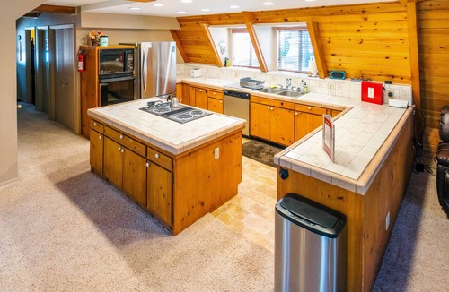 Happy Jack Cottage | Furnished Deck + Fire Pit: Happy Jack Cabin