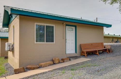 Clinton Apartment | Gateway to Greers Ferry Lake! Cozy Couple's Escape