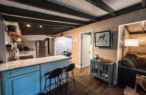 Dan River Cottage | Get Cozy & take in the beauty of Groundhog Mountain @ the Cozy Doe!