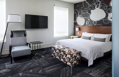 Downtown Minneapolis Hotel | Get Ready for Blissful Getaway! Pets Allowed, Near Bakken Library and Museum