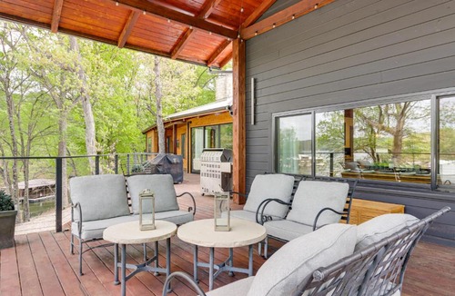 Eucha House | Grand Lake Group Getaway w/Dock & Spacious Deck