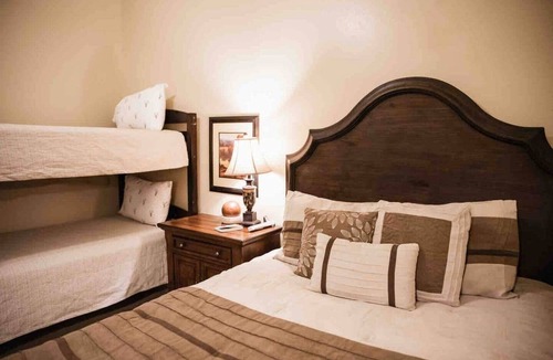 Ethel House | Grandview Acres Lodge