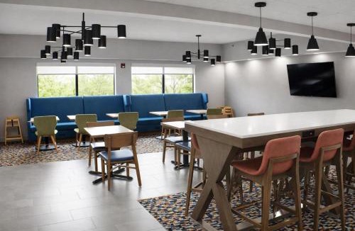 Octa Hotel | Hampton Inn by Hilton Washington Court House