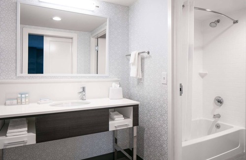Dubuque Hotel | Hampton Inn Dubuque