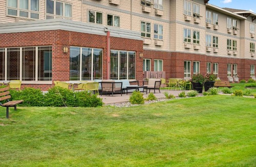 Canal Park Hotel | Hampton Inn Duluth-Canal Park