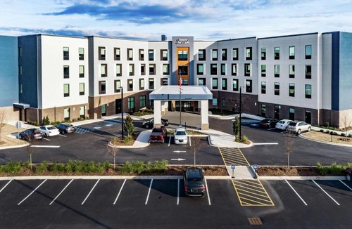State Park Hotel | Hampton Inn & Suites By Hilton-Columbia Killian Road