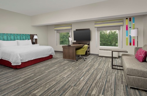 Charlotte Hotel | Hampton Inn & Suites Charlotte Airport Lake Pointe