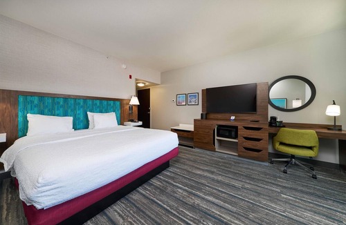 Salinas Hotel | Hampton Inn & Suites Salinas
