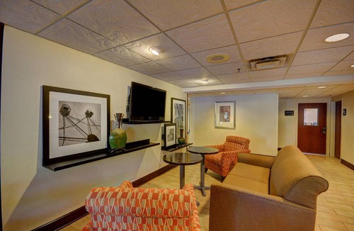 Southport Hotel | Hampton Inn Indianapolis-South