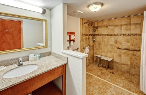 Winchester Hotel | Hampton Inn Winchester