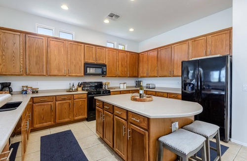Tramonto House | Heated Pool*/Spa, Mountain/Sunset Views, Amenities Galore.